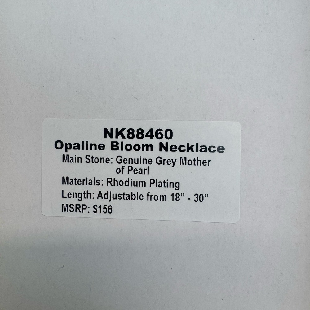 BP Gem Society Opaline Bloom Necklace - Grey Mother of Pearl - Picture 2 of 3